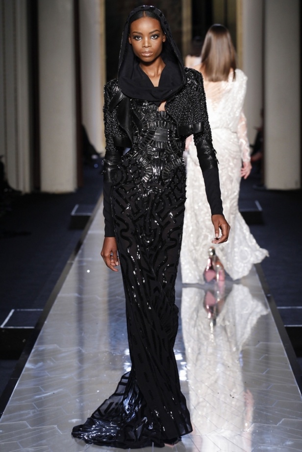 Atelier Versace الآلهة العصرية