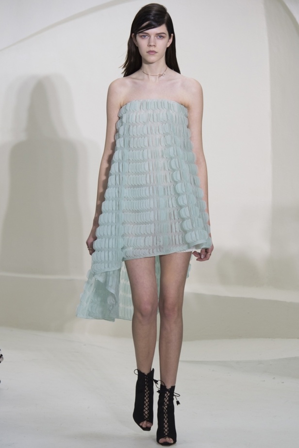 Christian Dior الـ"هوت كوتور" بمفهوم جديد