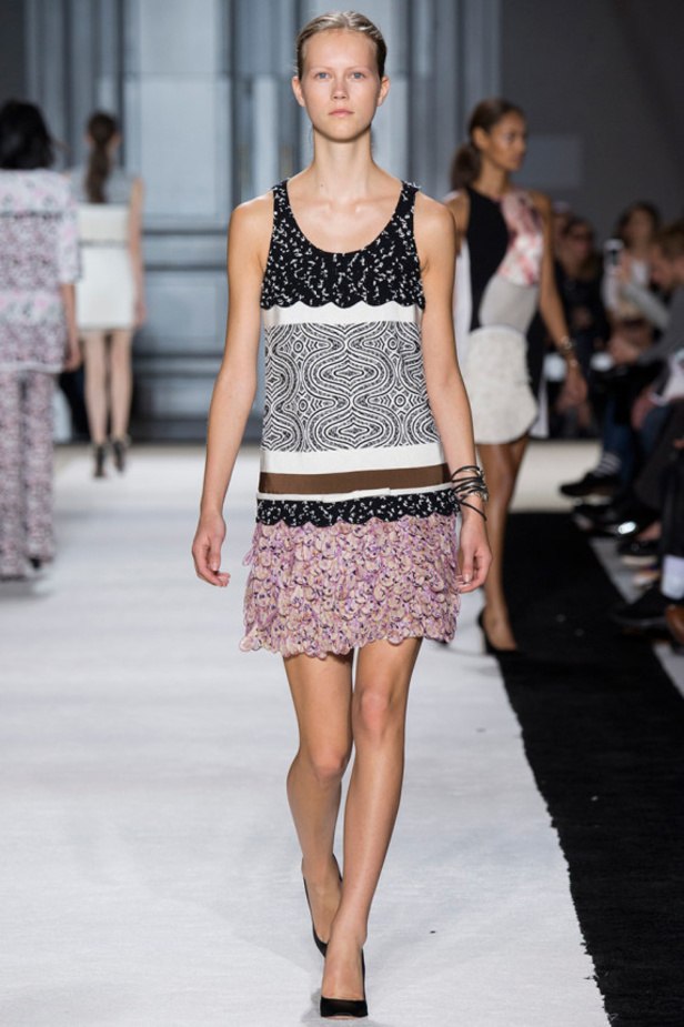 ريش وأزهار في عالم Giambatistta Valli