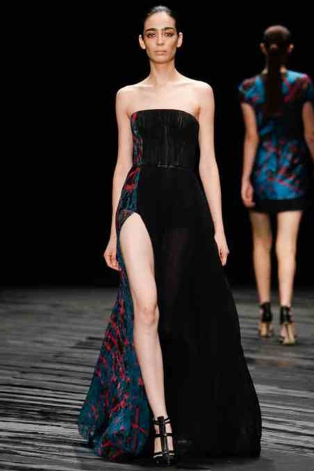 الفصول الأربعة تجتمع تحت سحابة J. MENDEL