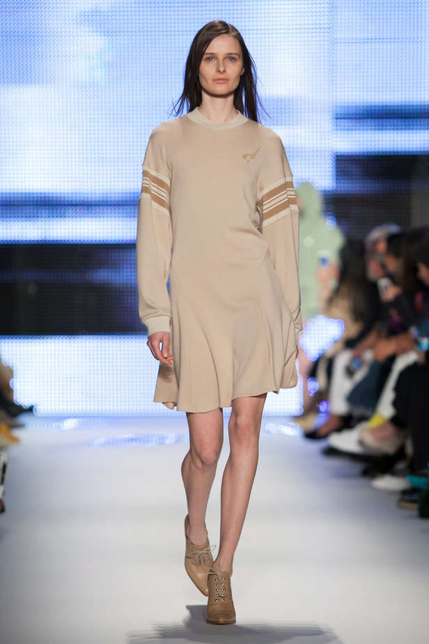 LACOSTE: أناقة لا تعرف التعب