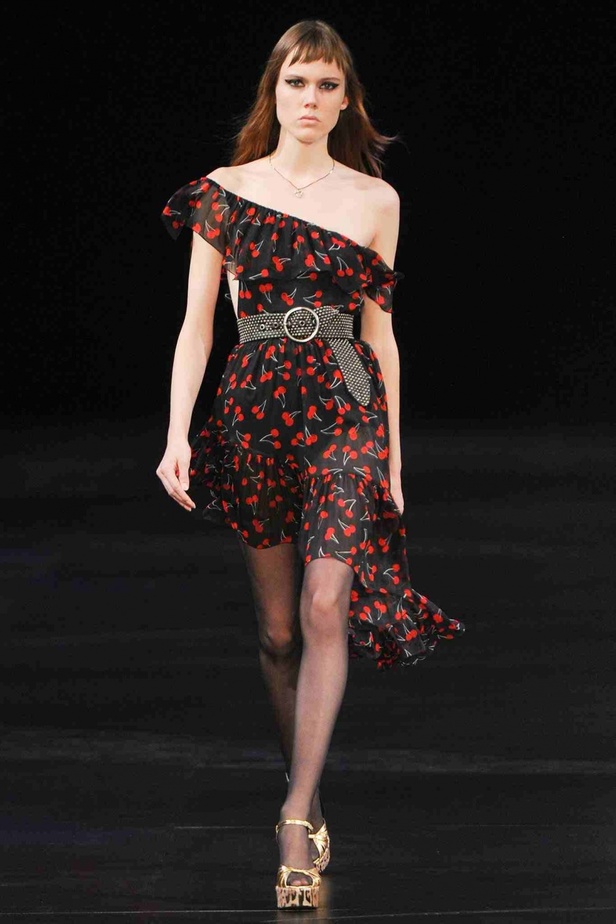 ربيع SAINT LAURENT... إبحث عن المتعة 