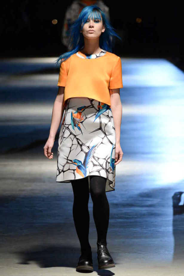 أزياء Giles... تفاصيل صغيرة تصنع الدهشة