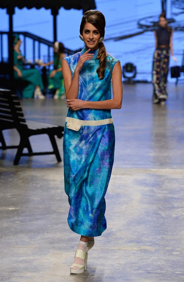 عرض ازياء Zaroon By Zareena لربيع و صيف 2016