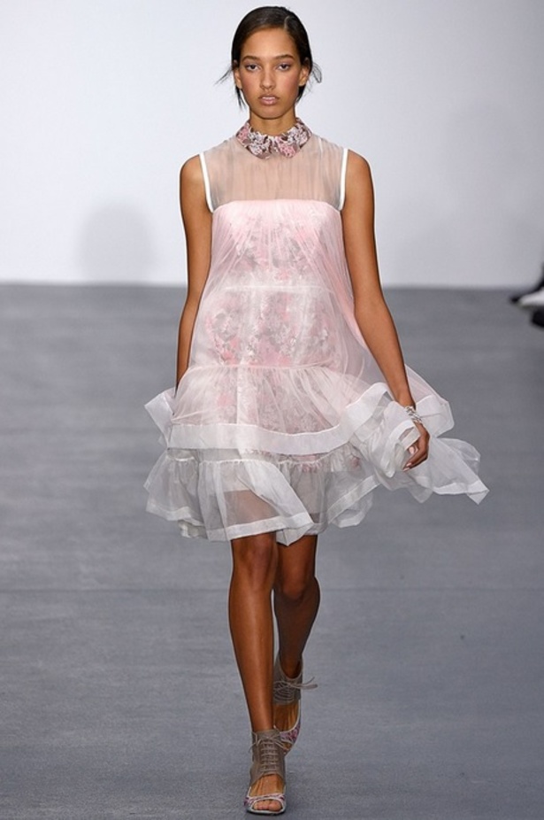 مجموعة Bora Aksu لربيع و صيف 2016