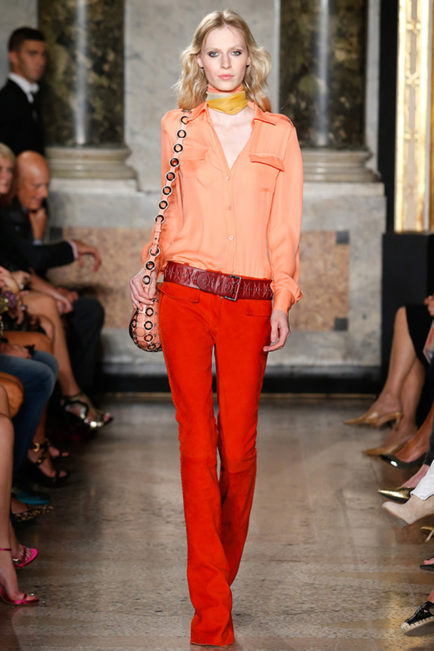 تصاميم Emilio Pucci مفعمة بالألوان الصيفية