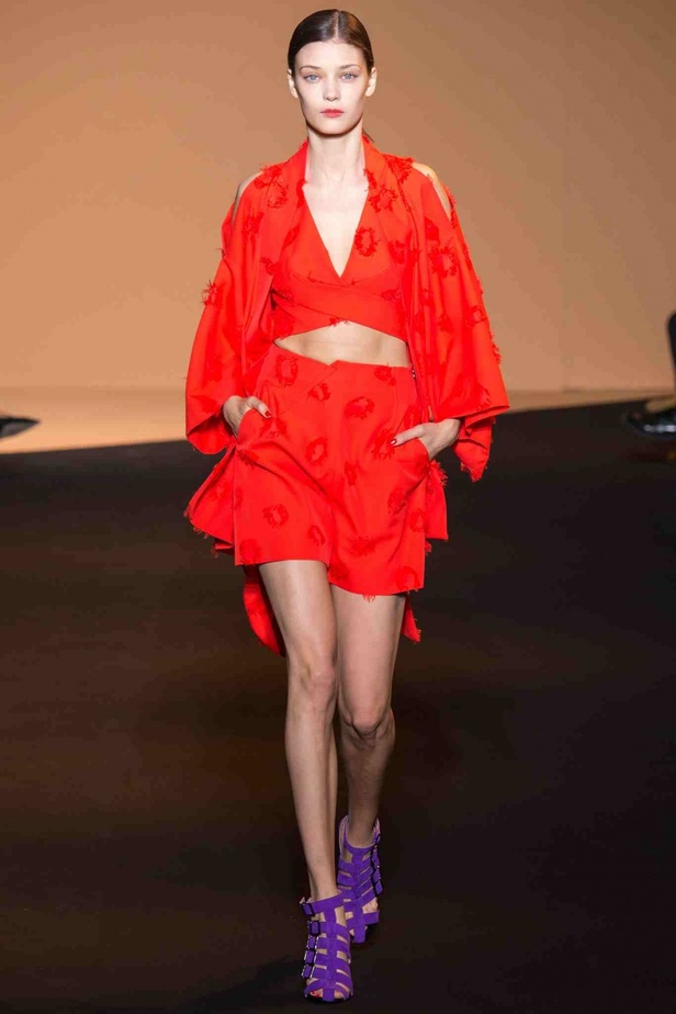 أزهار الرغبة تتفتح مع ربيع ROLAND MOURET 