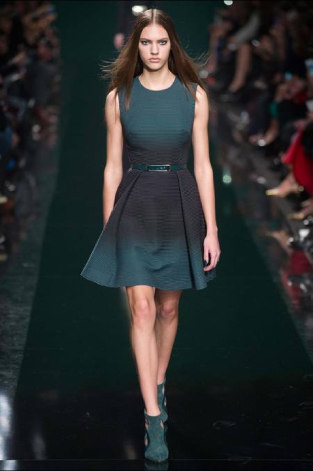 Elie Saab... الوصفة السحرية لأناقة السهرات