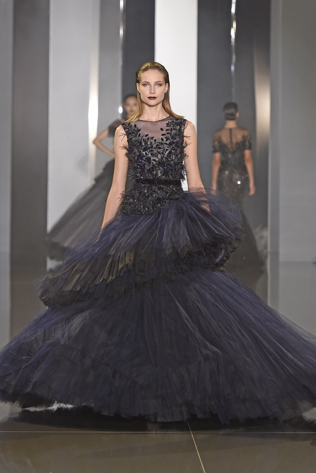 Ralph & Russo مجموعة تحبس الأنفاس!