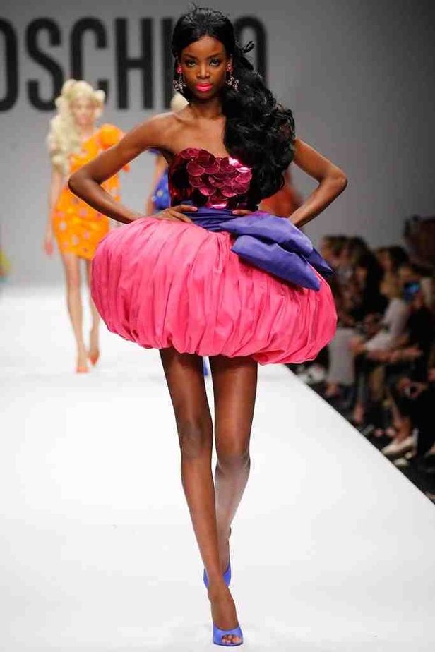 مع ربيع  MOSCHINO .. أنت باربى