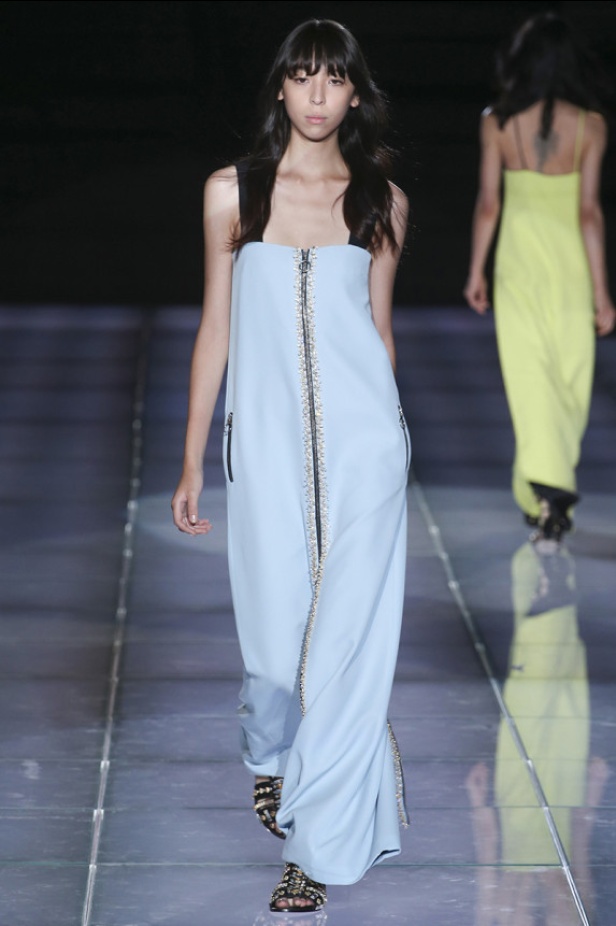 تخريمات دائرية ونقوش متداخلة في مجموعة FAUSTO PUGLISI