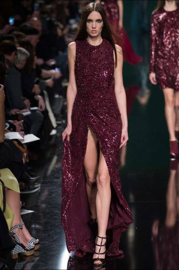 Elie Saab... الوصفة السحرية لأناقة السهرات