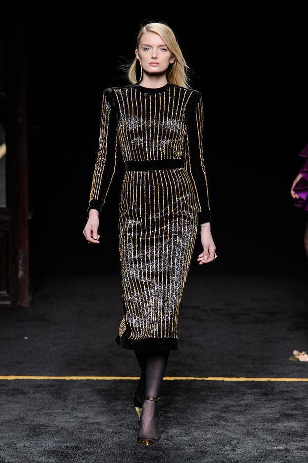 حقبة السبعينات تعجّ بالألوان في مجموعة Balmain