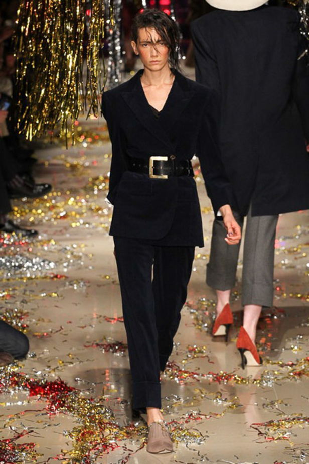 "Vivienne Westwood"... فانتازيّا فوضويّة بامتياز