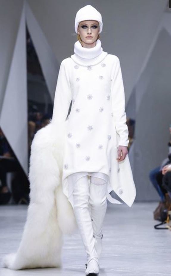 عرض Pascal Millet الأناقة في البساطة!