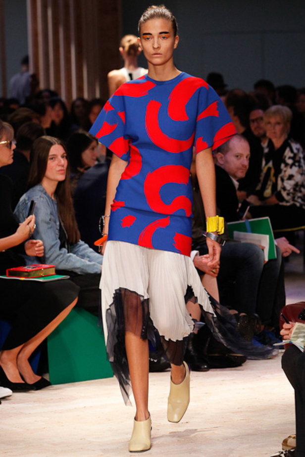 Celine أقمشة فريدة لانوثة ساحرة