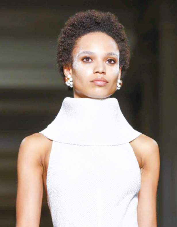 مجموعة "يوليانا سيرجينكو" للهوت كوتور لموسم خريف 2016