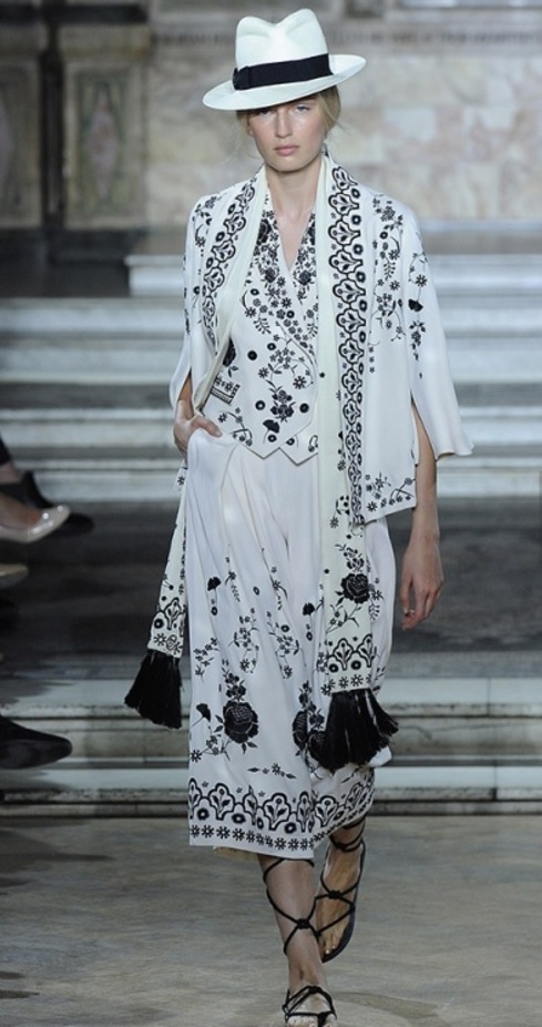 مجموعة Temperley London لربيع و صيف 2016