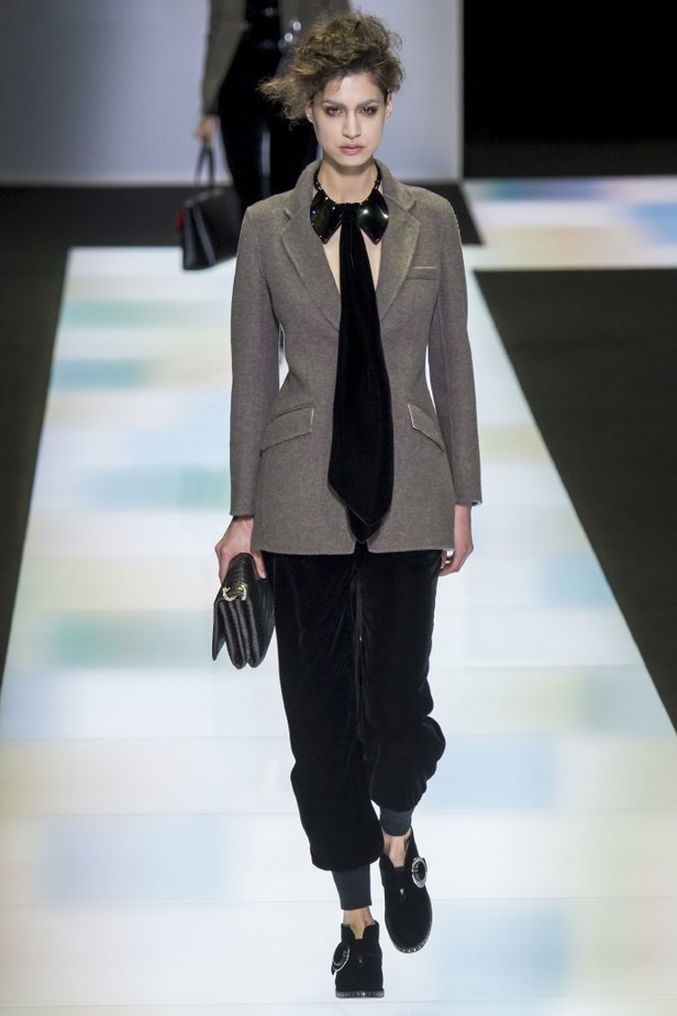 عرض جورجيو ارماني لخريف وشتاء 2016-2017