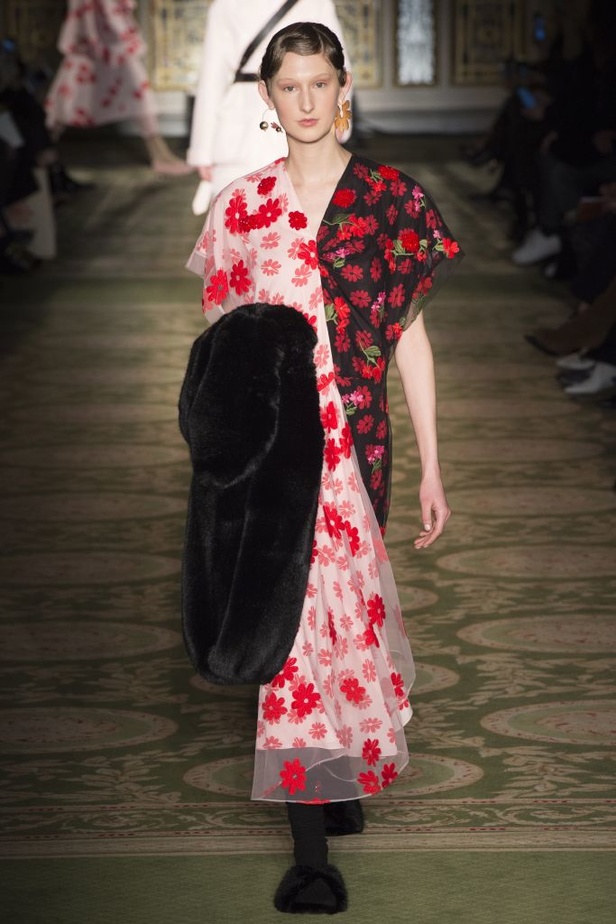 مجموعة سيمون روشا لخريف وشتاء 2017