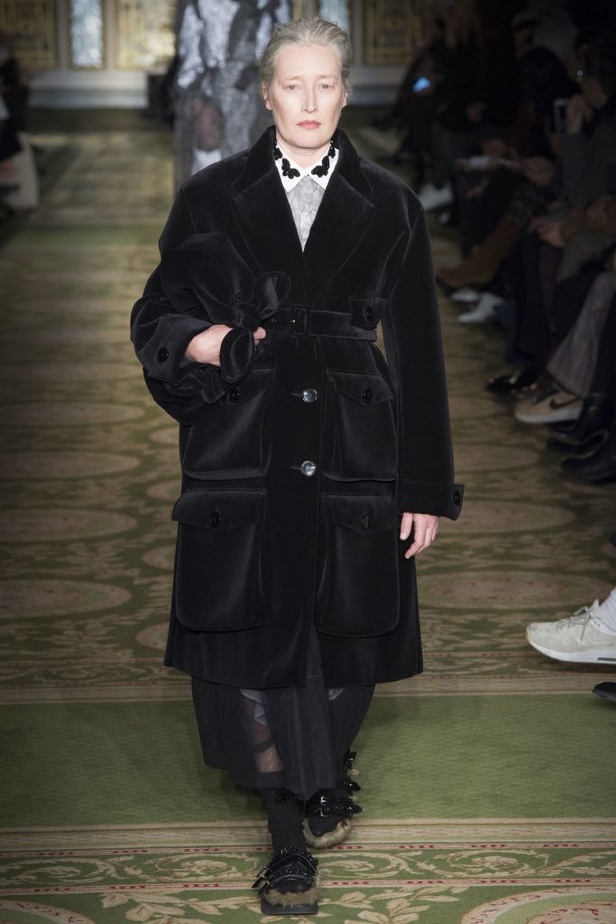 مجموعة سيمون روشا لخريف وشتاء 2017