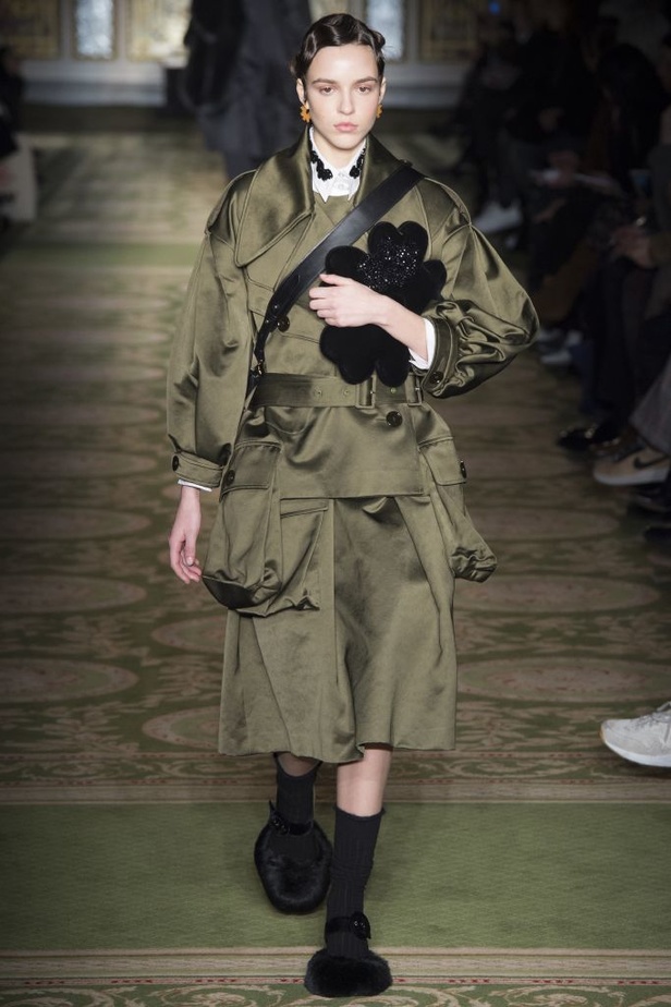 مجموعة سيمون روشا لخريف وشتاء 2017