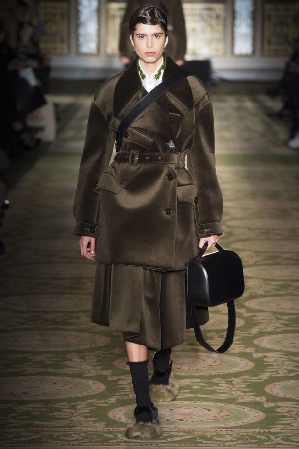 مجموعة سيمون روشا لخريف وشتاء 2017