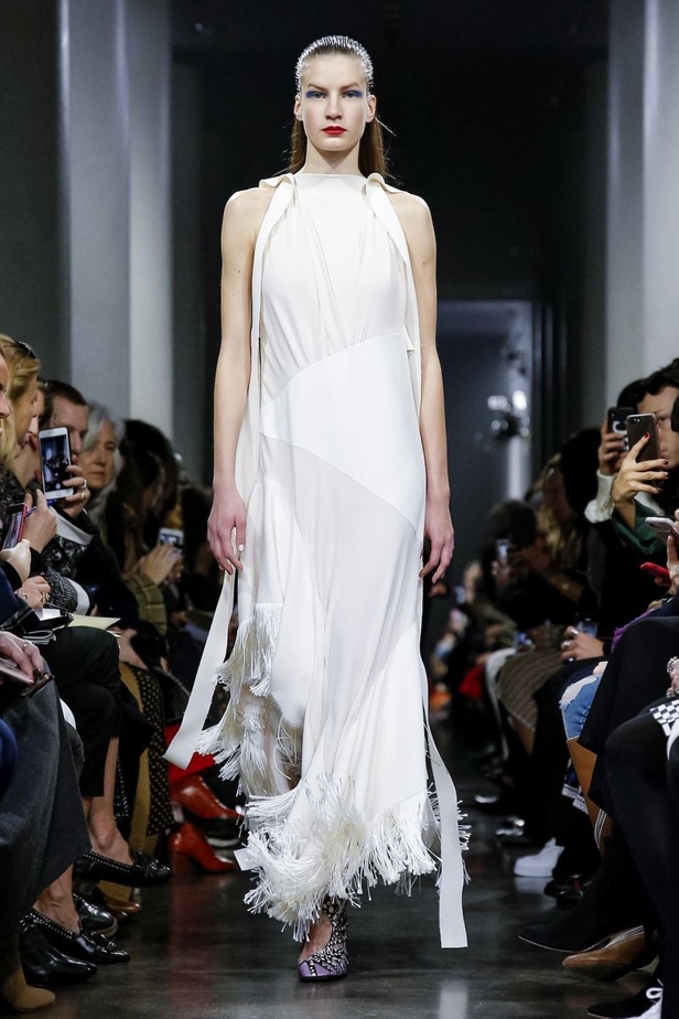 عرض أزياء موغلر لموسم خريف وشتاء 2019