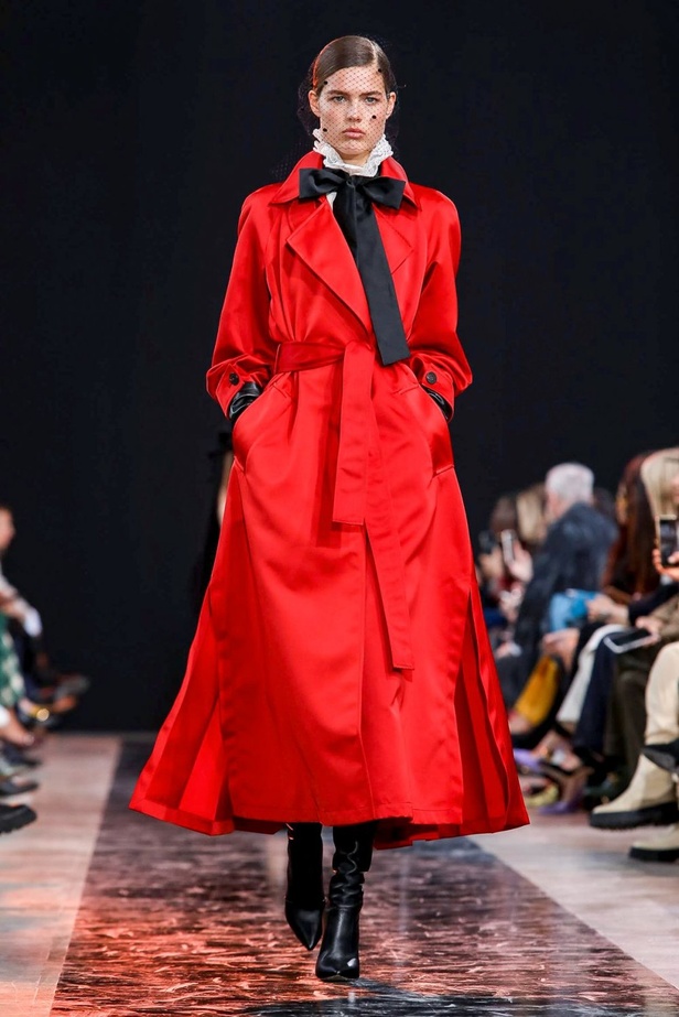 مجموعة Elie Saab لخريف وشتاء 2020-2021 خلال اسبوع الموضة في باريس