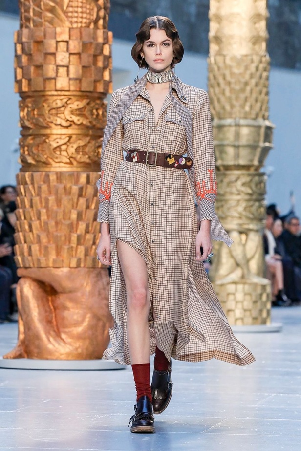 مجموعة كلوي Chloe لخريف وشتاء 2020-2021 خلال اسبوع الموضة في باريس