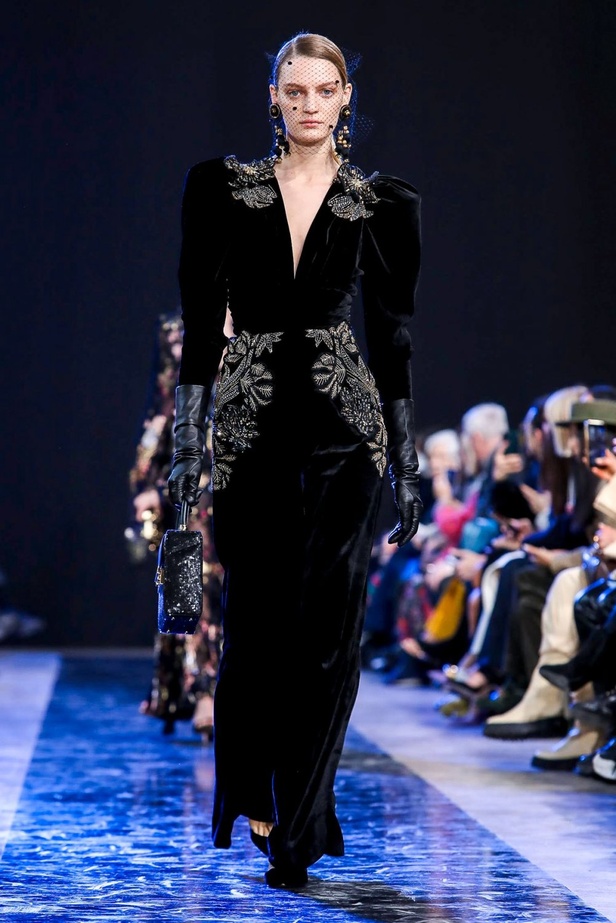 مجموعة Elie Saab لخريف وشتاء 2020-2021 خلال اسبوع الموضة في باريس