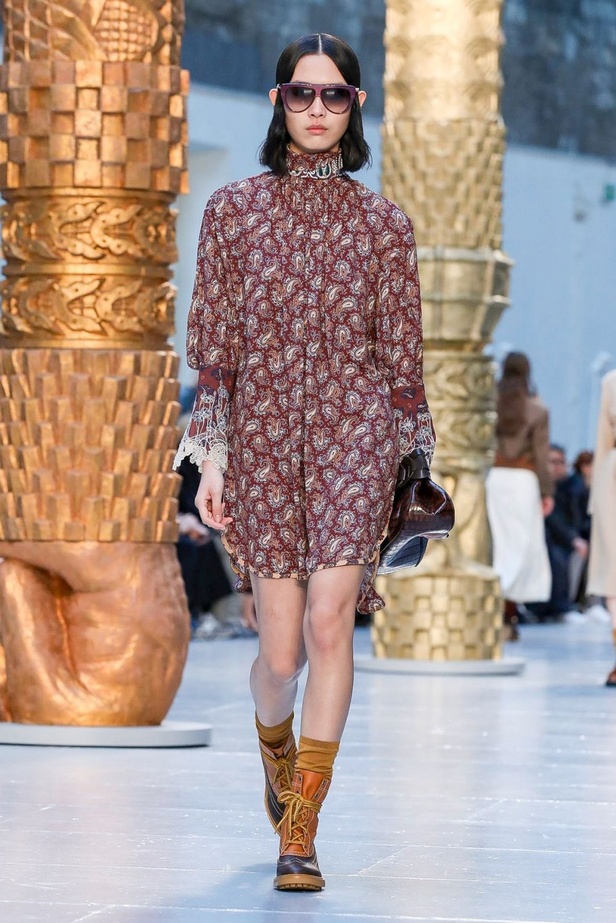 مجموعة كلوي Chloe لخريف وشتاء 2020-2021 خلال اسبوع الموضة في باريس