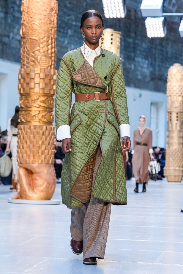 مجموعة كلوي Chloe لخريف وشتاء 2020-2021 خلال اسبوع الموضة في باريس