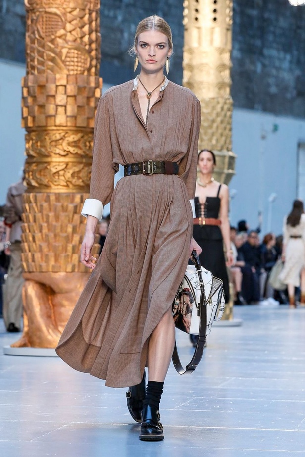 مجموعة كلوي Chloe لخريف وشتاء 2020-2021 خلال اسبوع الموضة في باريس