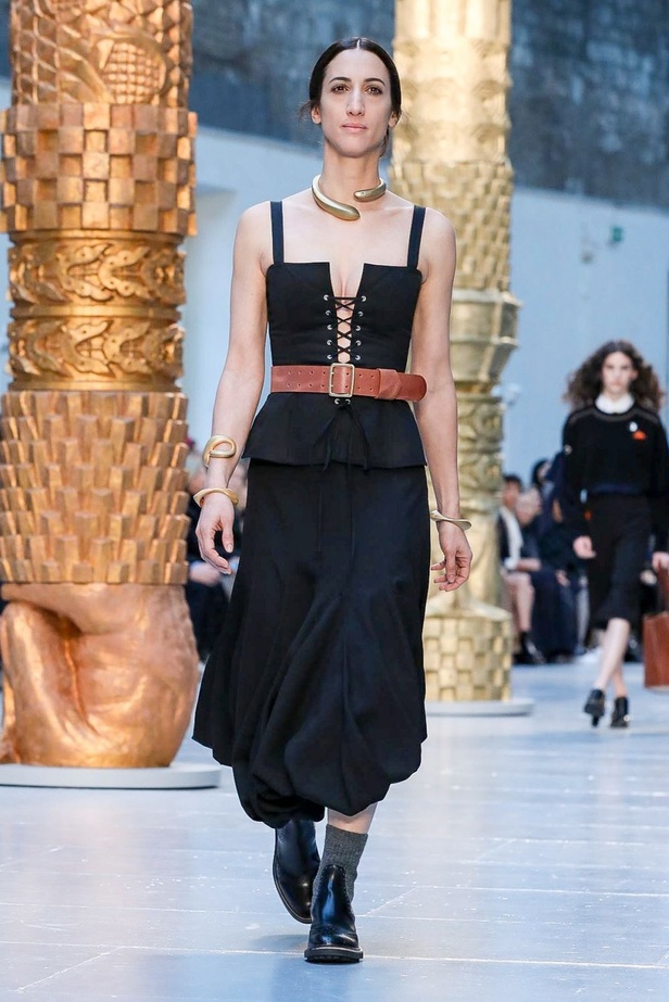 مجموعة كلوي Chloe لخريف وشتاء 2020-2021 خلال اسبوع الموضة في باريس