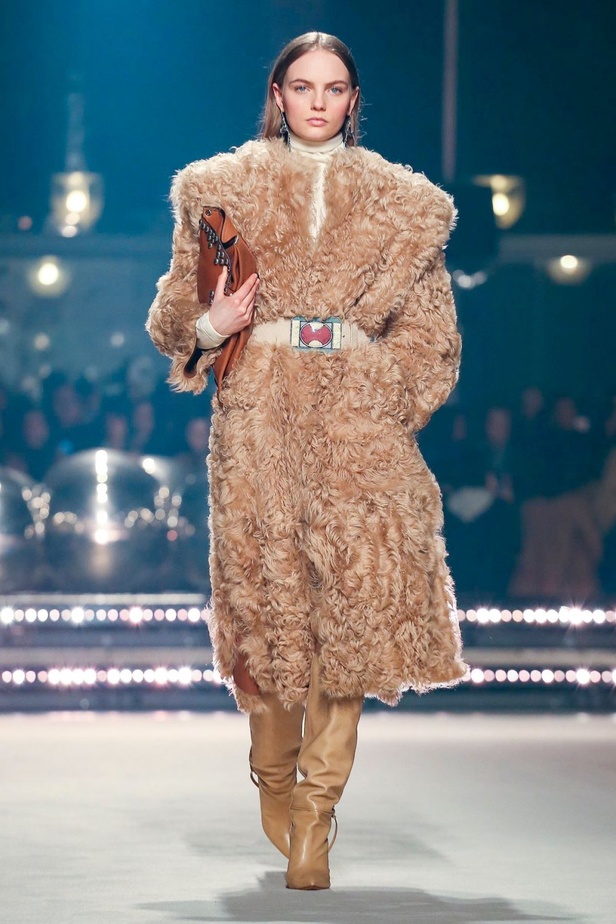ازياء Isabel Marant لخريف وشتاء 2020 خلال اسبوع الموضة في باريس