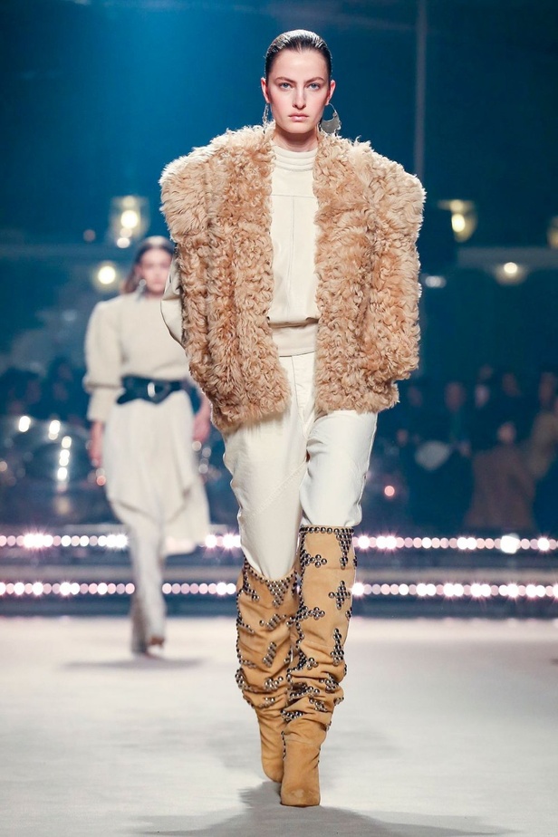 ازياء Isabel Marant لخريف وشتاء 2020 خلال اسبوع الموضة في باريس
