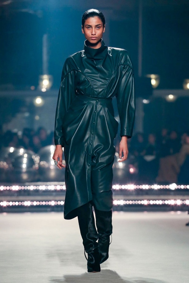 ازياء Isabel Marant لخريف وشتاء 2020 خلال اسبوع الموضة في باريس