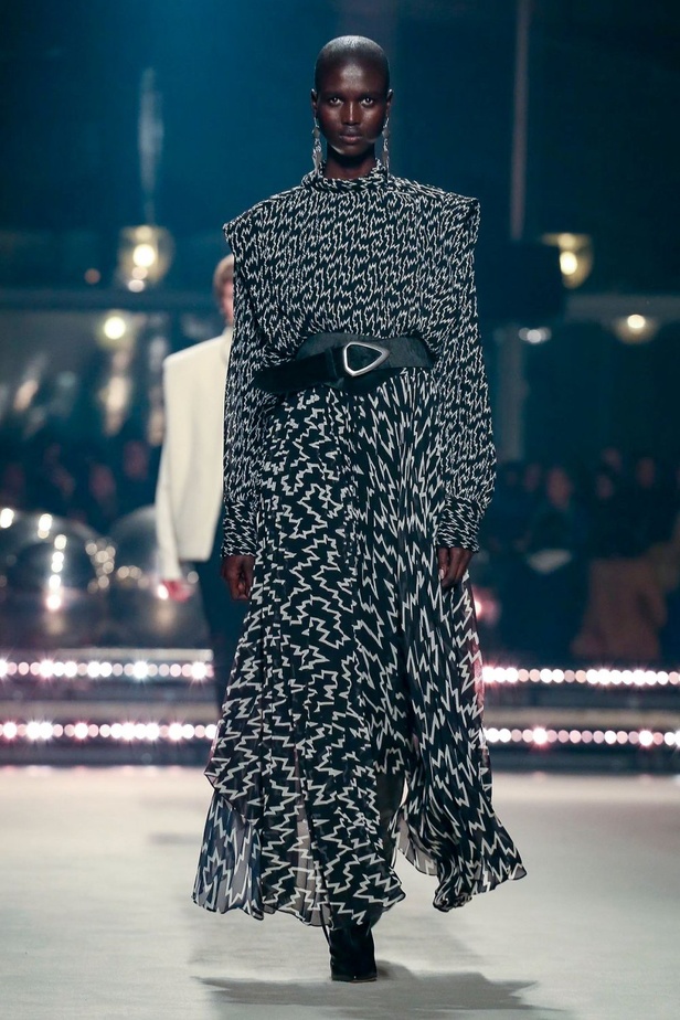 ازياء Isabel Marant لخريف وشتاء 2020 خلال اسبوع الموضة في باريس