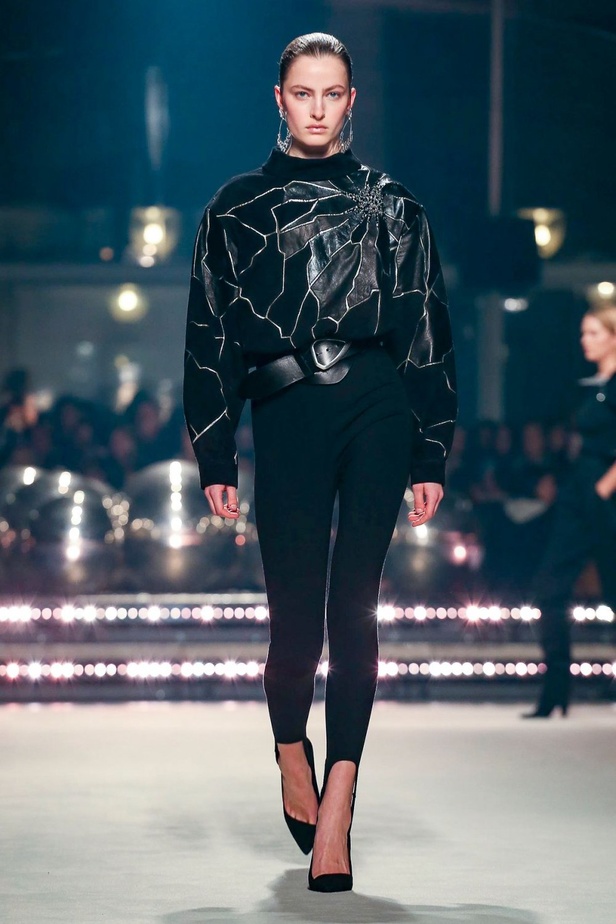 ازياء Isabel Marant لخريف وشتاء 2020 خلال اسبوع الموضة في باريس