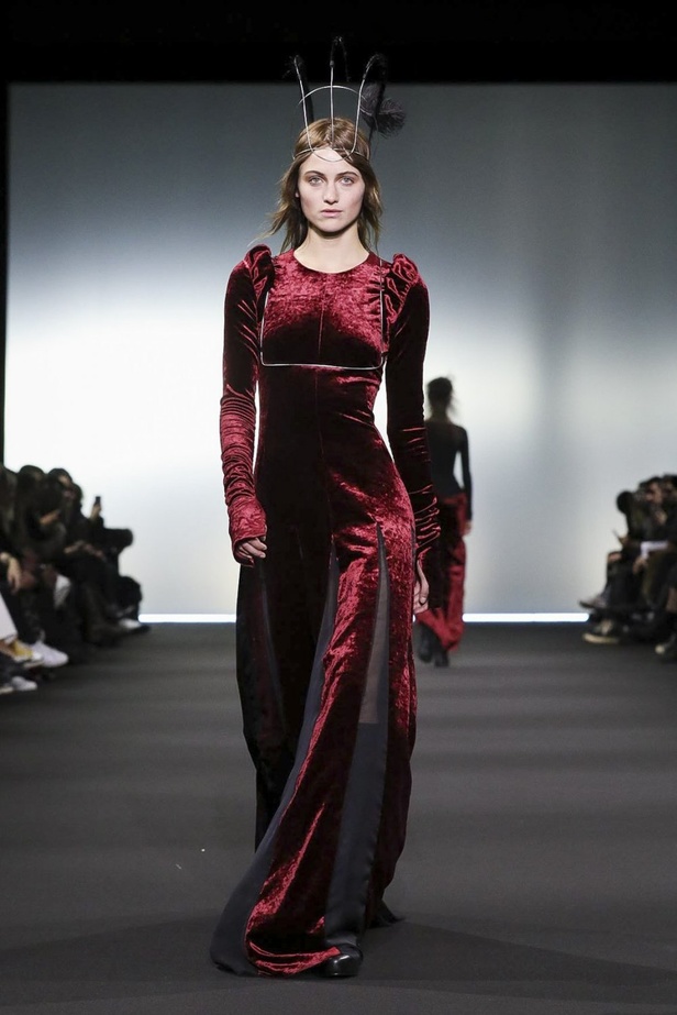عرض مجموعة Ann Demeulemeester في باريس