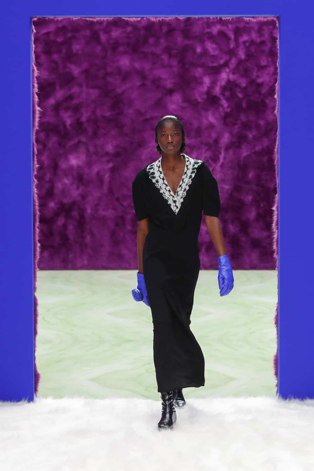 عرض ازياء مجموعة Prada لموسم خريف وشتاء 2021 في ميلانو