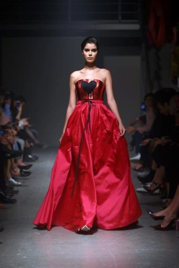 هذا فعله فيروس Lili بحسين بظاظا.. إبداع بمجموعة شتاء 2018 تخطى الحدود