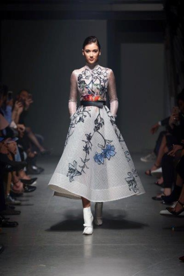 هذا فعله فيروس Lili بحسين بظاظا.. إبداع بمجموعة شتاء 2018 تخطى الحدود