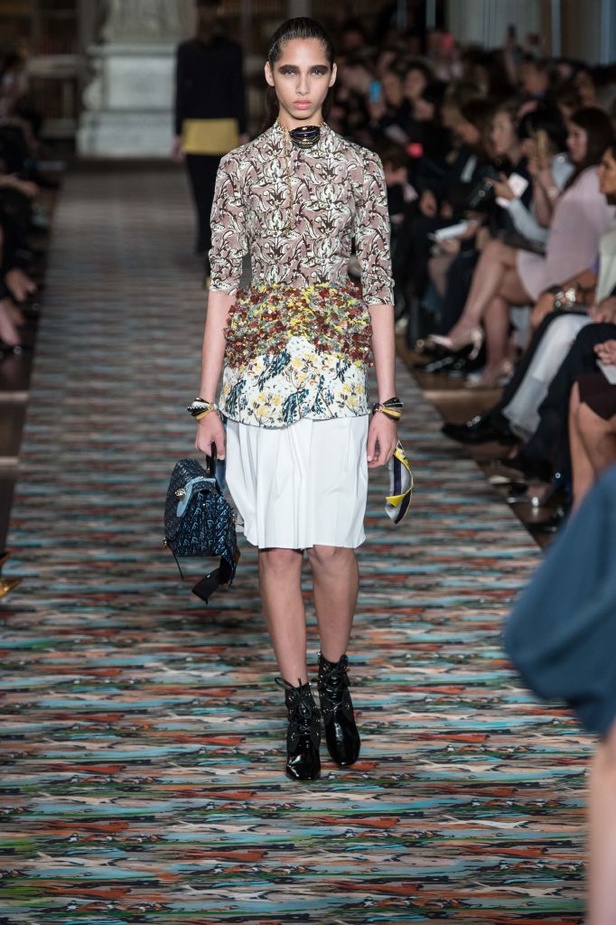 من باريس الى لندن.. مجموعة ديور كروز 2017!