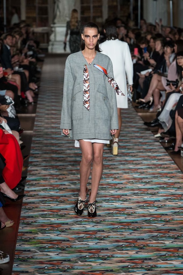 من باريس الى لندن.. مجموعة ديور كروز 2017!