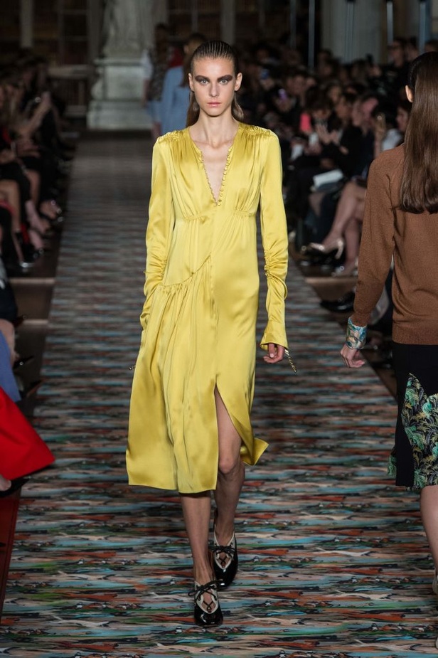 من باريس الى لندن.. مجموعة ديور كروز 2017!