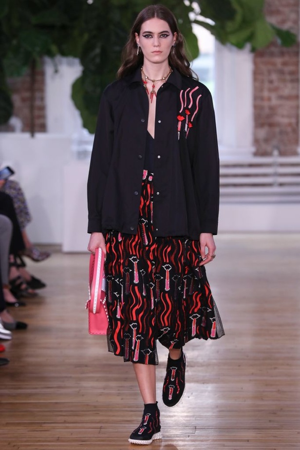 بالصور مجموعة ازياء فالنتينو ريزورت 2018