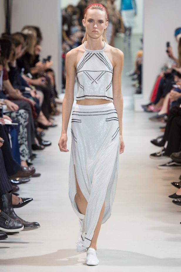 مجموعة “باكو رابان” لموسم ربيع وصيف 2017 