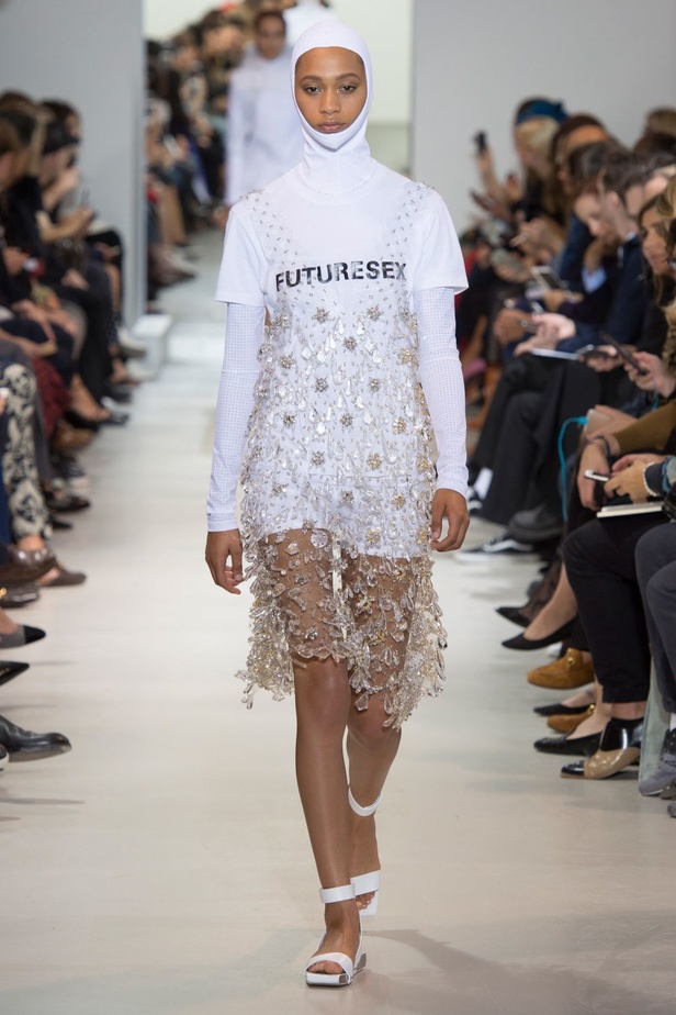 مجموعة “باكو رابان” لموسم ربيع وصيف 2017 